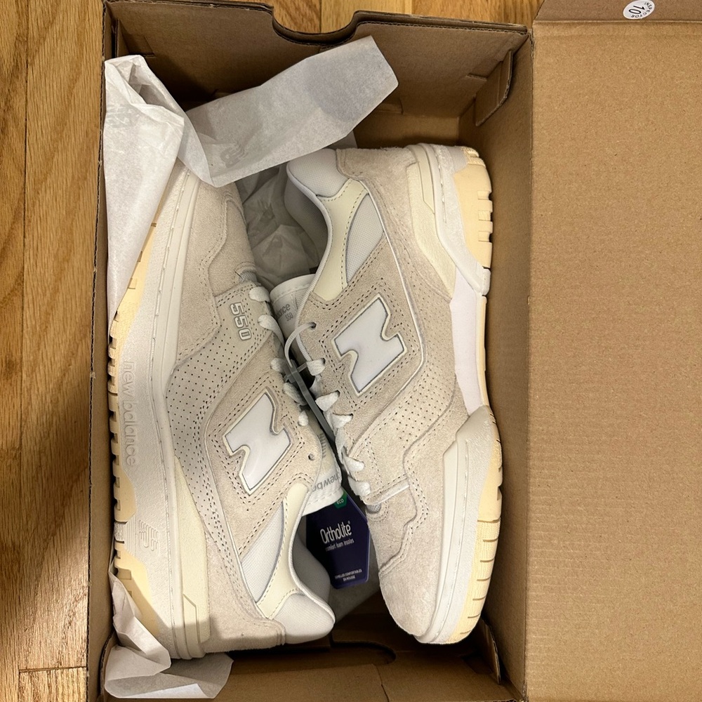 New Balance 550 - Sea Salt / Macadamia Size 39